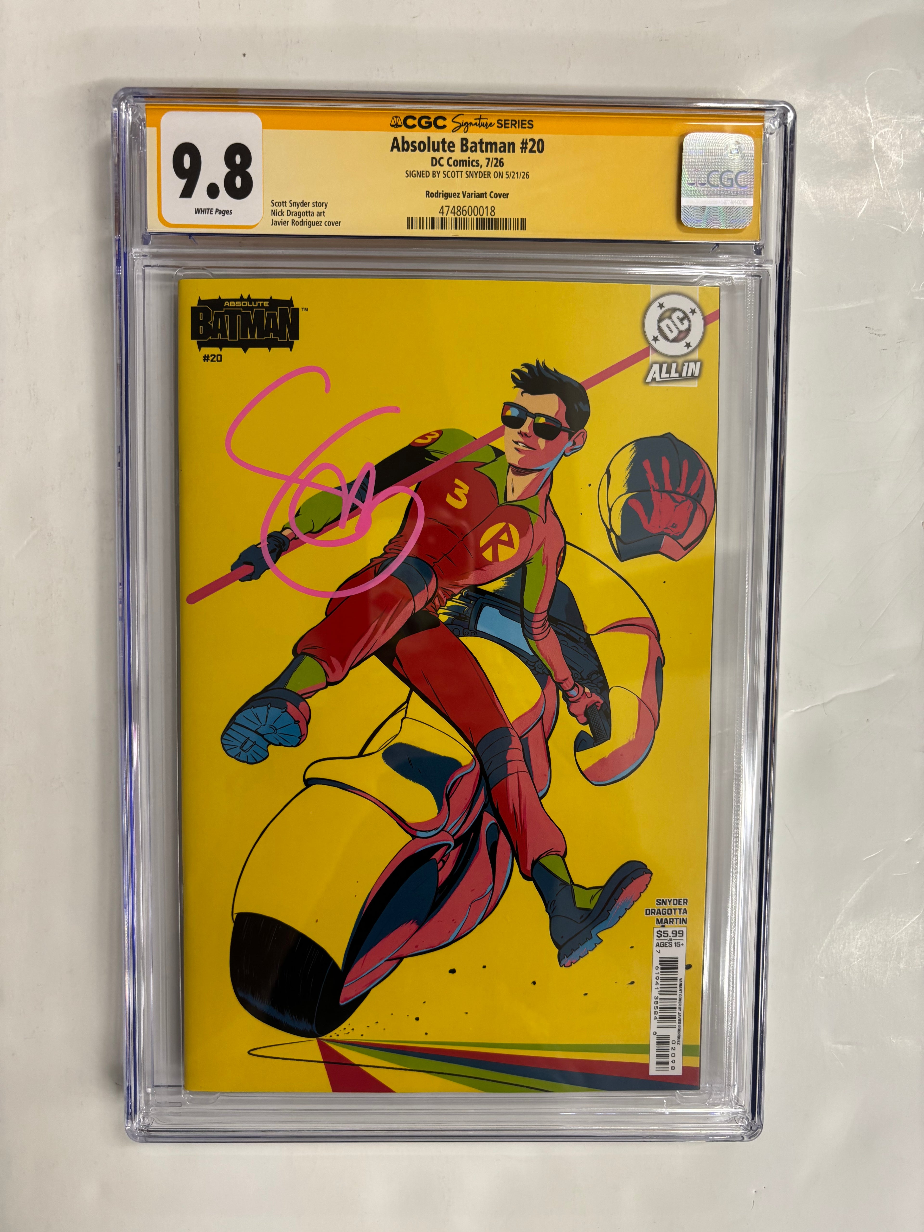 CGC 9.8 yellow slab absolute Batman #20 Rodriguez variant signed by Scott Snyder