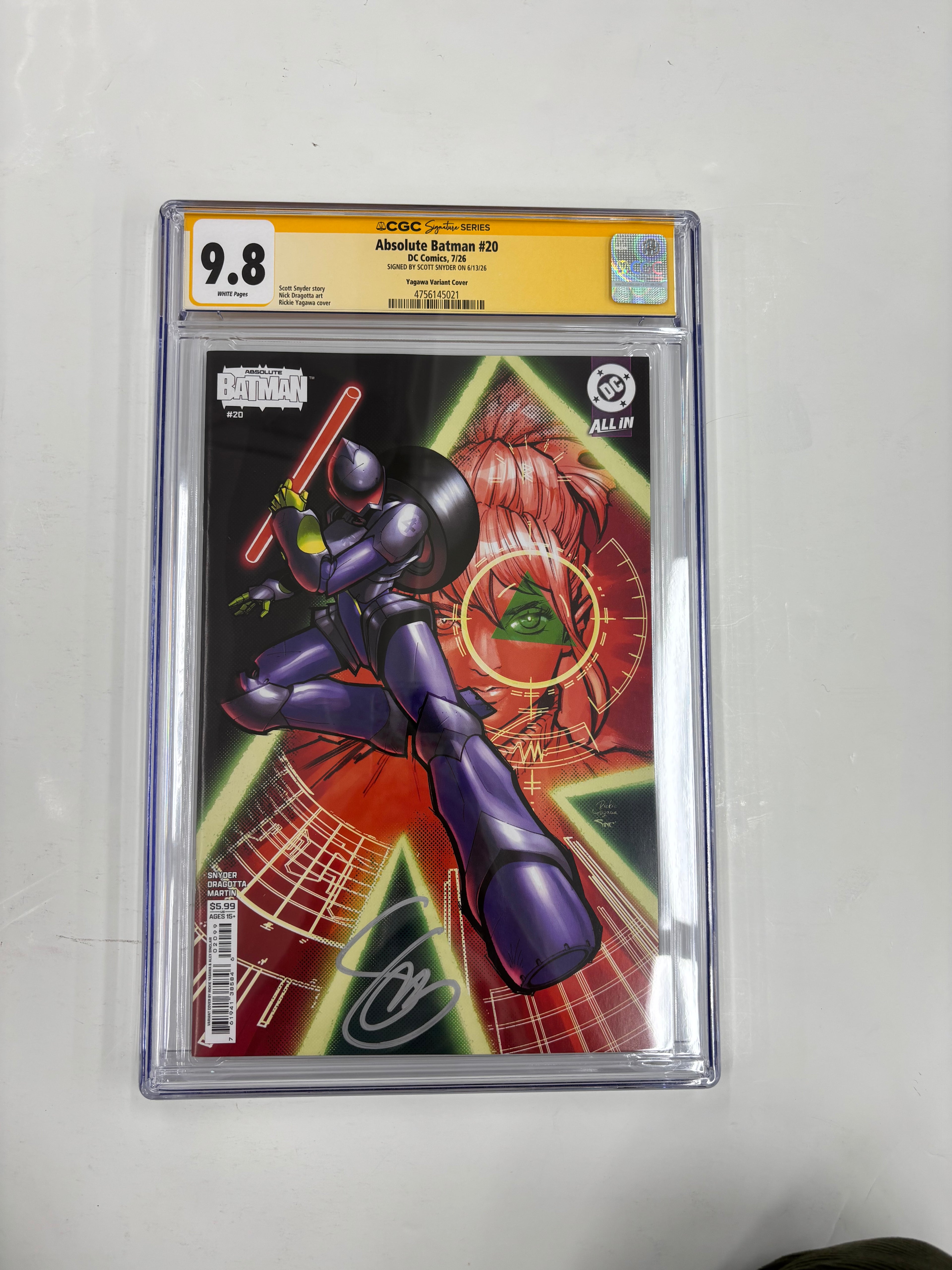 YELLOW SLAB CGC 9.8 absolute Batman #20 yagawa cover signed by Scott Snyder