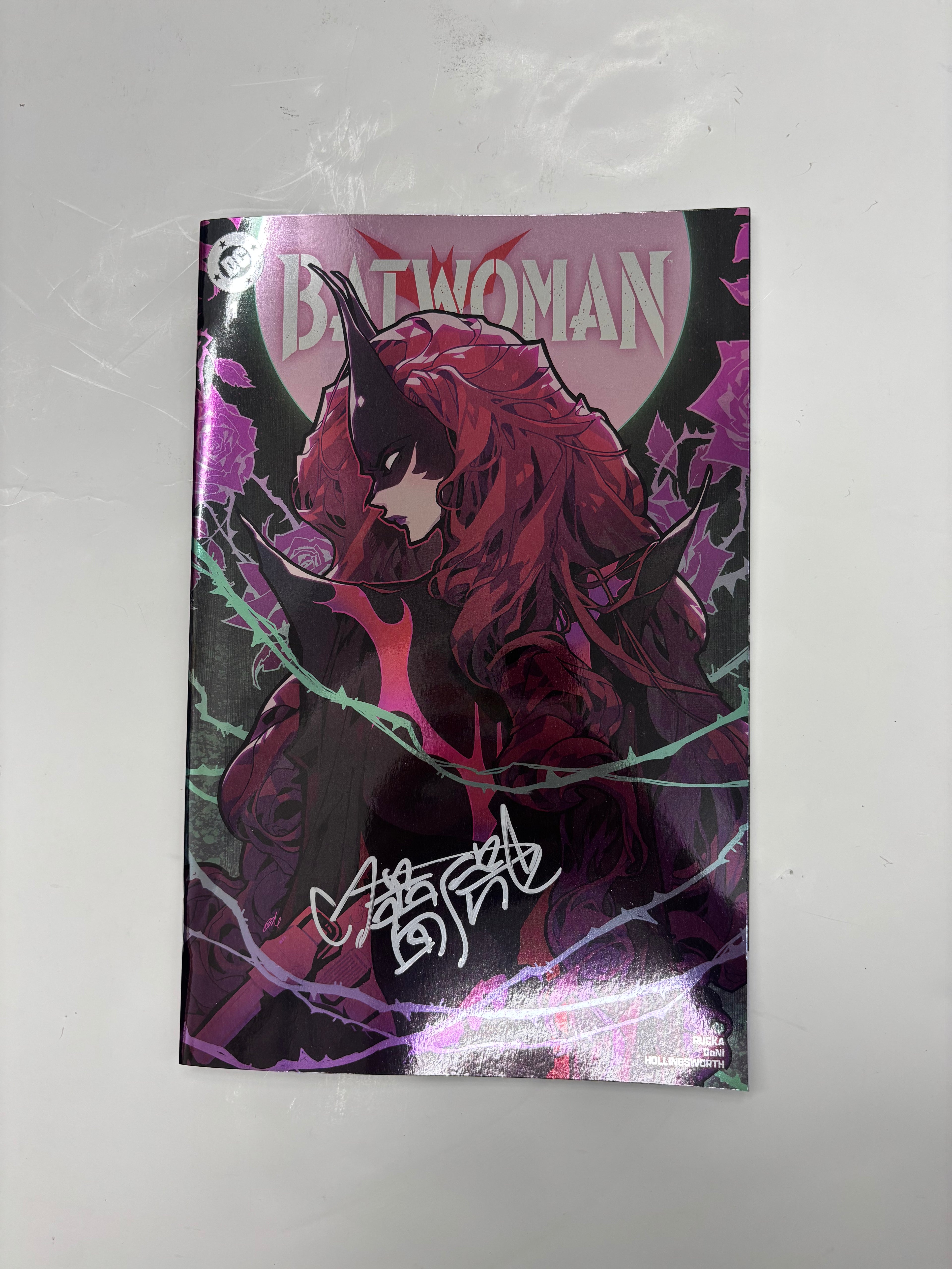 BESCH SIGNED Batwoman #1 Besch foil variant cover