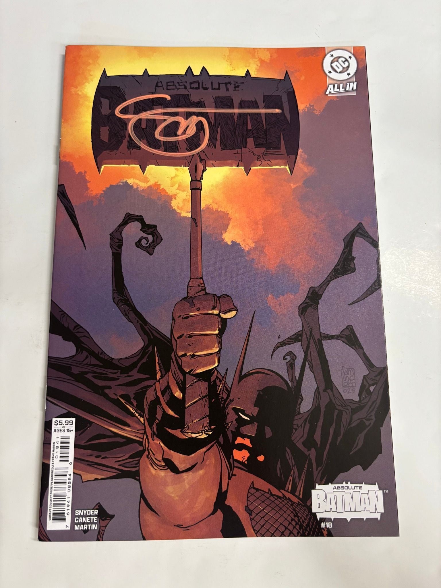 SNYDER SIGNED absolute Batman #18 camuncoli and Martin variant