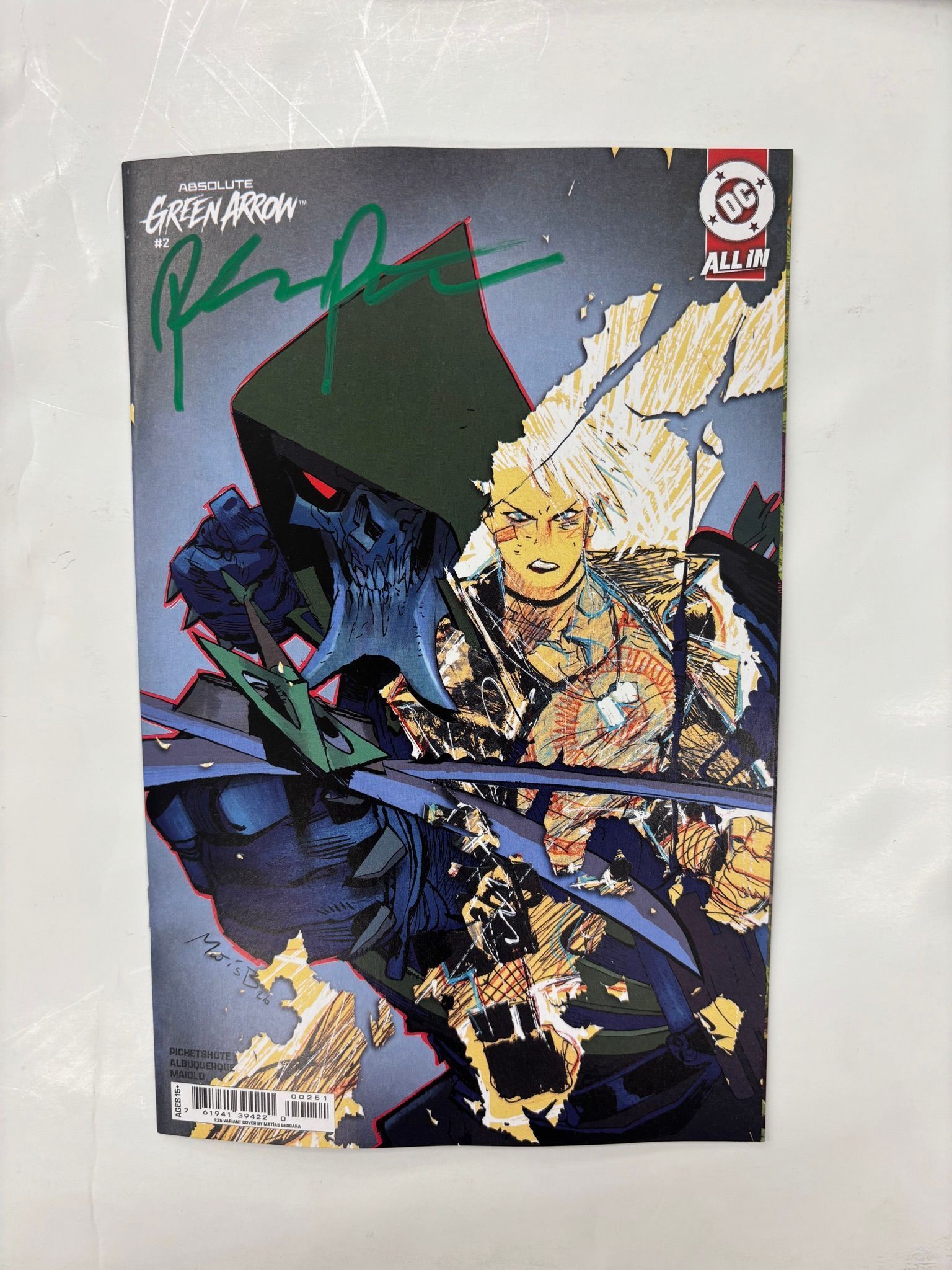 PICHETSHOTE SIGNED absolute green arrow #2 1:25 Bergara variant cover