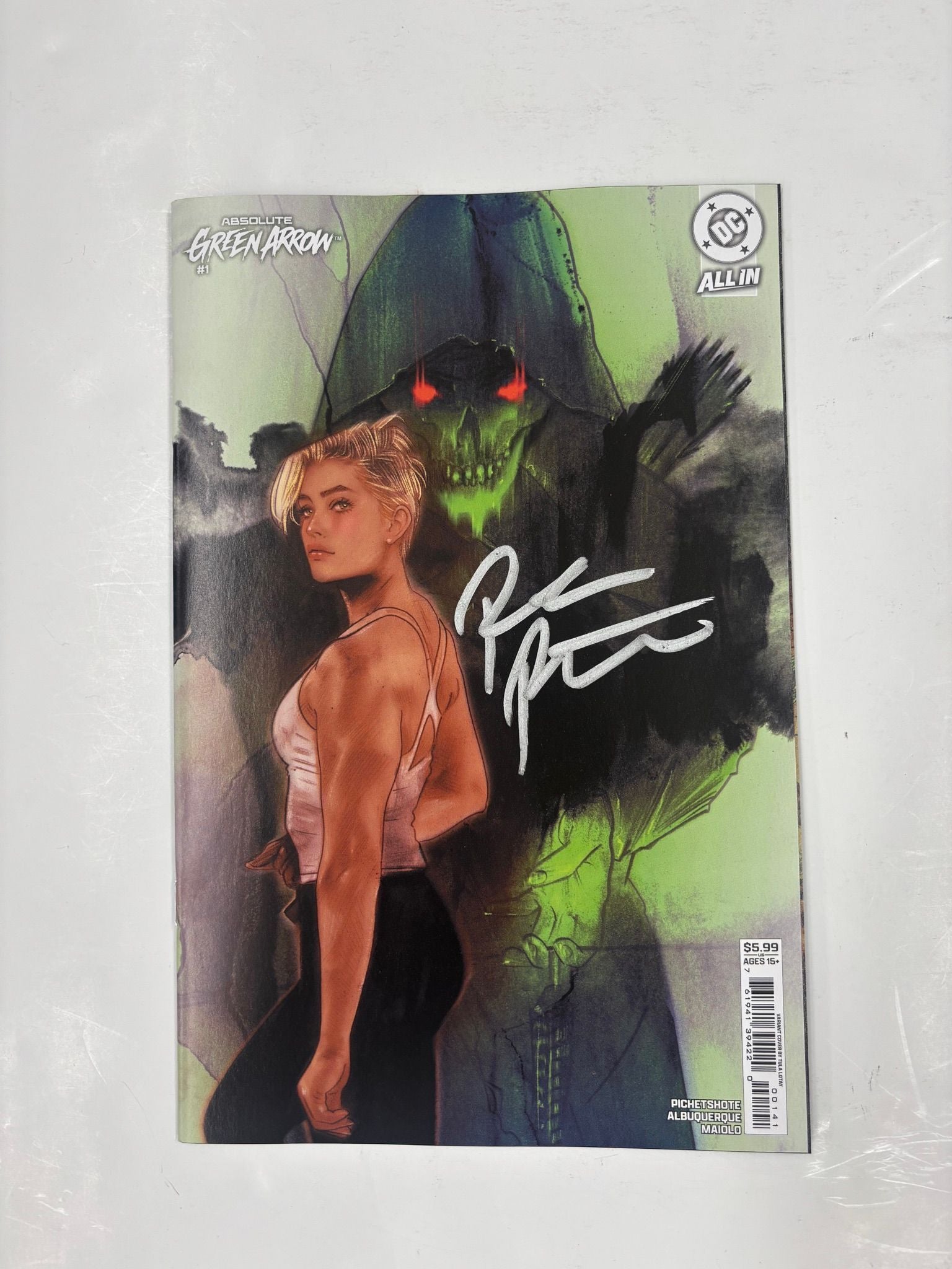 PICHETSHOTE SIGNED absolute green arrow #1 otay variant cover