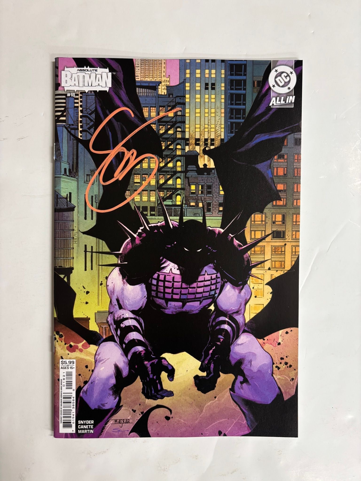 SNYDER SIGNED Absolute Batman #19 dragotta and martin cover